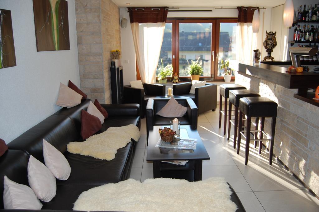בירפלדןאוברזנט Hotel Gruener Baum Mit Restaurant & Wellness מראה חיצוני תמונה