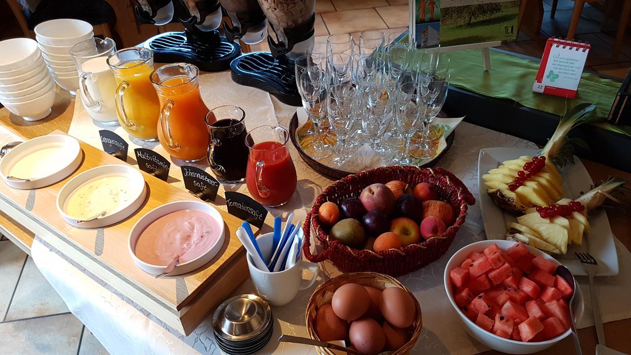בירפלדןאוברזנט Hotel Gruener Baum Mit Restaurant & Wellness מראה חיצוני תמונה